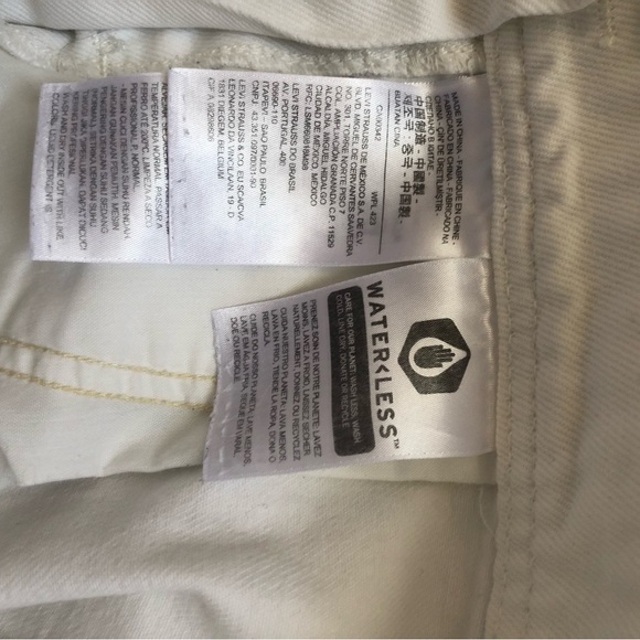 white levi's overalls - Picture 6 of 7